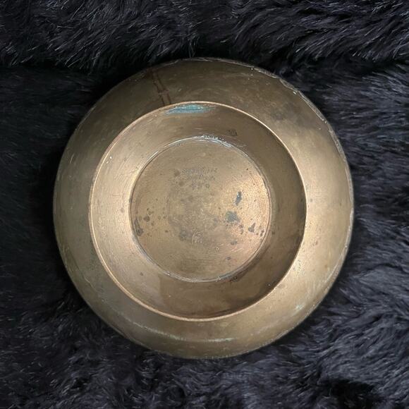 VTG 70s brass etched bowl with pedestal base - Picture 5 of 14